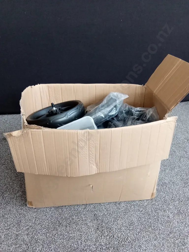 BOX OF WHEELS Image 1++