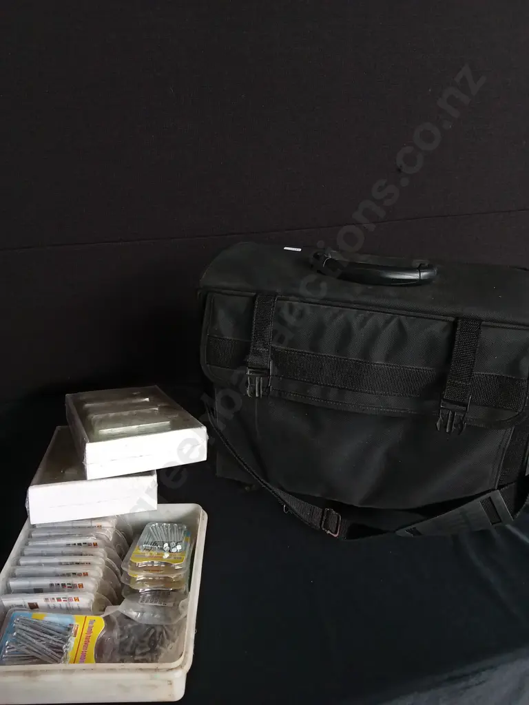 BAG AND CONTENTS Image 1++