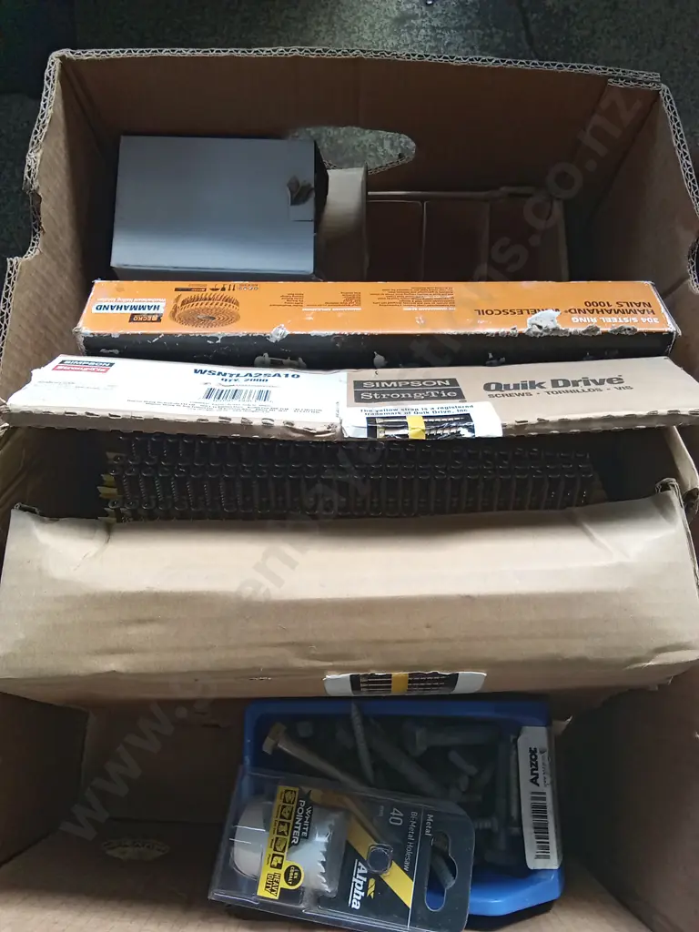 BOX OF BRAND NEW CONSTRUCTION FASTENINGS Image 1++