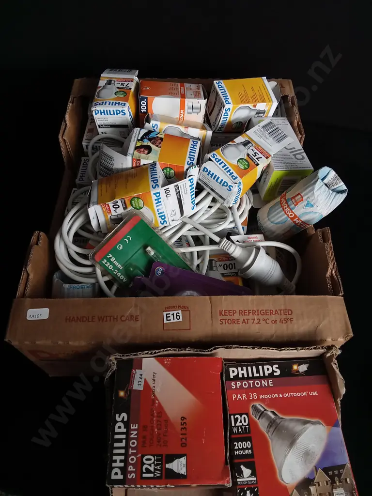 BULK OF BRAND NEW LIGHTBULBS Image 1++