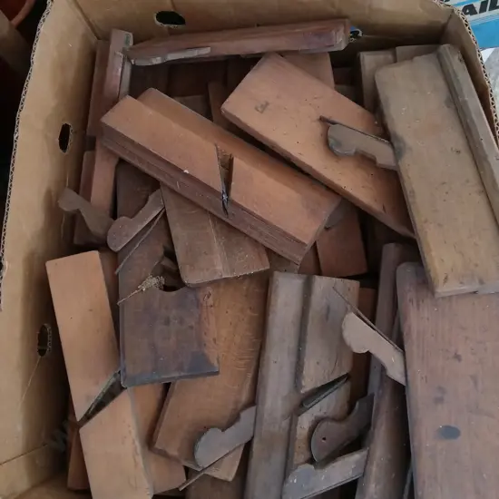 BOX OF ANTIQUE WOODEN HAND PLANES
