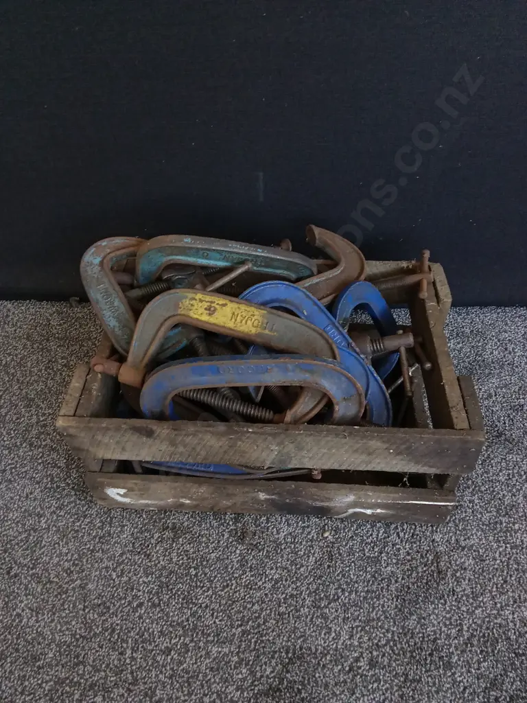 CRATE OF C CLAMPS Image 1++