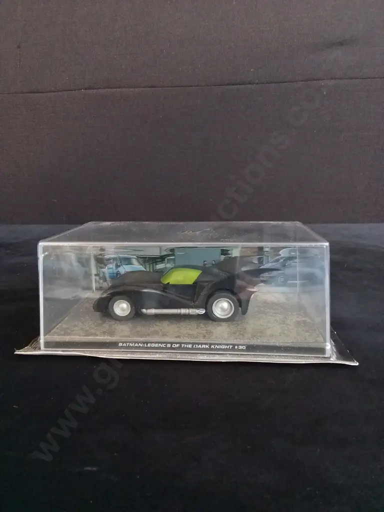 BATMOBILE LEGENDS OF THE DARK KNIGHT #30 EAGLEMOSS AUTOMOBILIA PACKAGED Image 1++