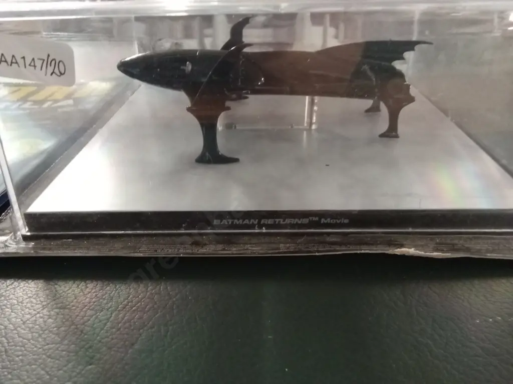 EAGLEMOSS BATMAN RETURNS AUTOMOBILIA SKI BOAT #70 DIECAST MODEL 1:43 PACKAGED PLUS CORRESPONDING MAGAZINE Image 1++