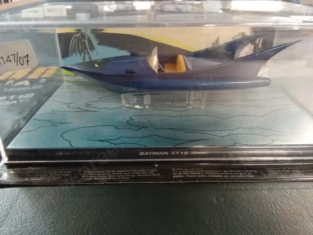 EAGLEMOSS BATMAN BOAT #112 DIECAST MODEL 1:43 PACKAGED PLUS CORRESPONDING MAGAZINE Image 1++