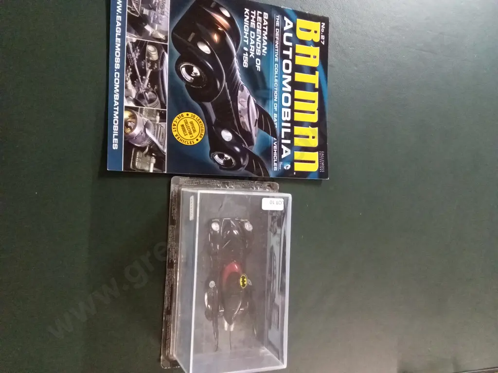 EAGLEMOSS BATMAN AUTOMOBILIA BATMOBILE #156 DIECAST MODEL 1:43 PACKAGED PLUS CORRESPONDING MAGAZINE Image 1++