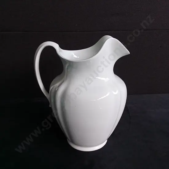 WEDGWOOD SEMI PORCELAIN VASE H 30CM