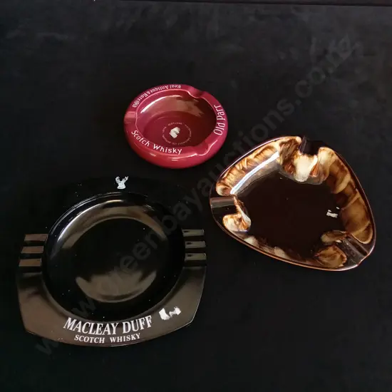 3 PIECES VINTAGE ASHTRAYS