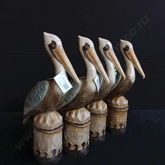 4 PIECES GARDENERS GIFT WOODEN BIRD STATUES BRAND NEW