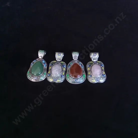 4 PENDANTS