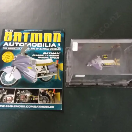 EAGLEMOSS BATMAN AUTOMOBILIA TV SERIES BATGIRL BIKE 1:43 PACKAGED  PLUS CORRESPONDING MAGAZINE