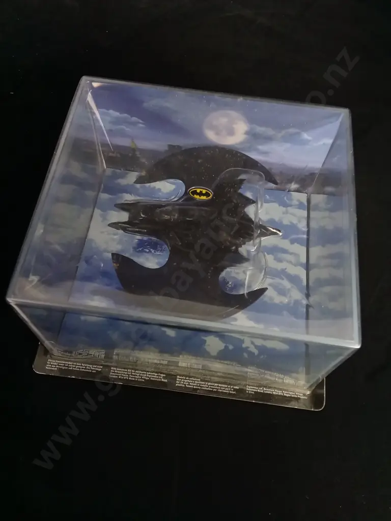 EAGLEMOSS BATMAN AUTOMOBILIA THE BATWING 1:43 PACKAGED Image 1++