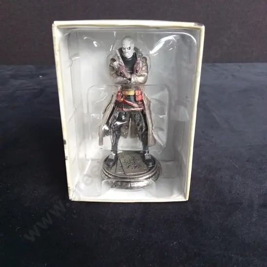 EAGLEMOSS DC CHESS COLLECTION HUSH SILENCE PIECE PLUS CORRESPONDING BOOKLET