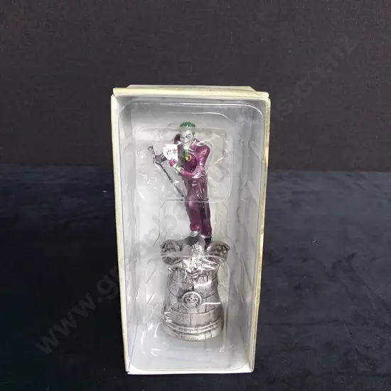 EAGLEMOSS DC CHESS COLLECTION JOKER PIECE PLUS CORRESPONDING BOOKLET