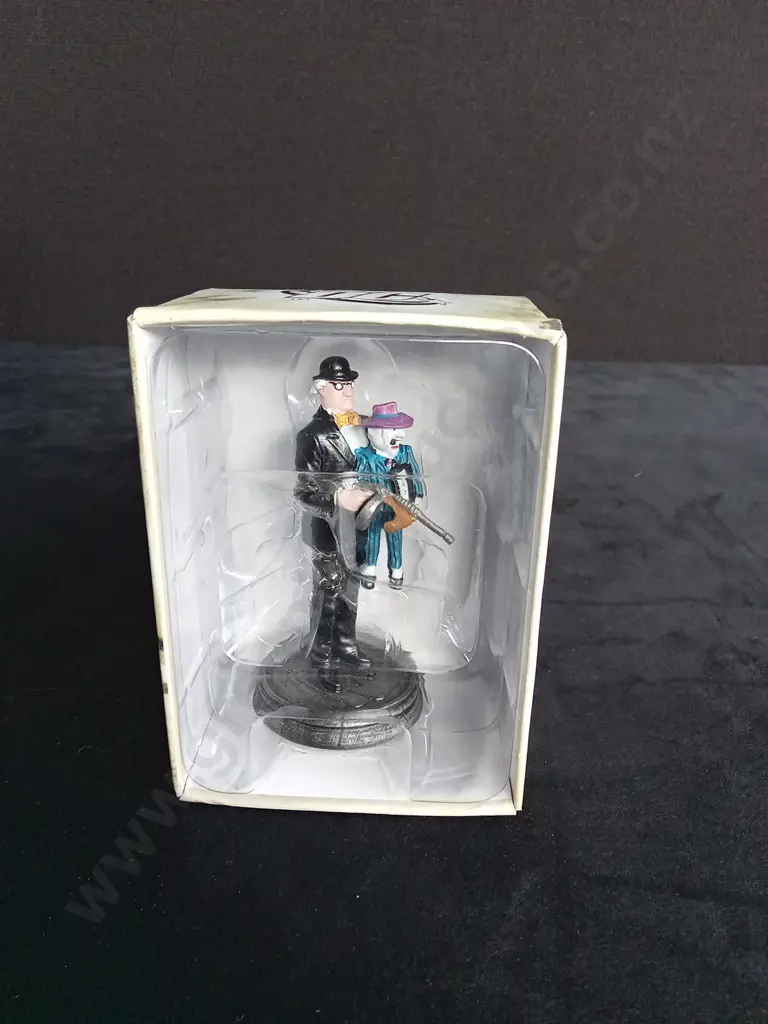 EAGLEMOSS DC CHESS COLLECTION VENTRILOQUIST PIECE PLUS CORRESPONDING BOOKLET Image 1++