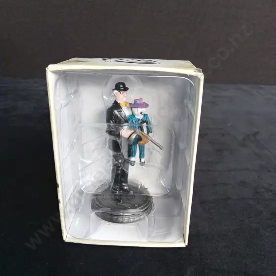 EAGLEMOSS DC CHESS COLLECTION VENTRILOQUIST PIECE PLUS CORRESPONDING BOOKLET