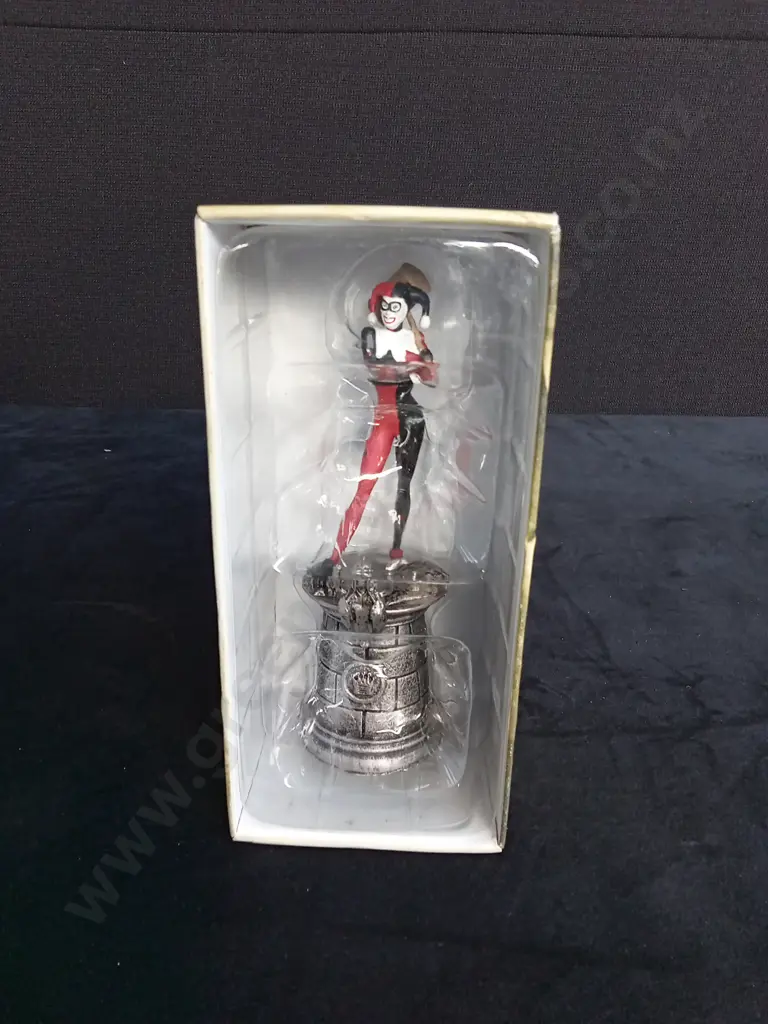 EAGLEMOSS DC CHESS COLLECTION HARLEY QUINN PIECE PLUS CORRESPONDING BOOKLET Image 1++