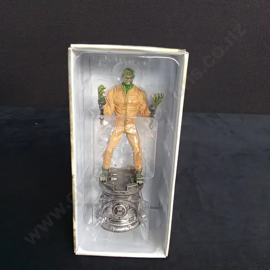 EAGLEMOSS DC CHESS COLLECTION KILLER CROC PIECE PLUS CORRESPONDING BOOKLET