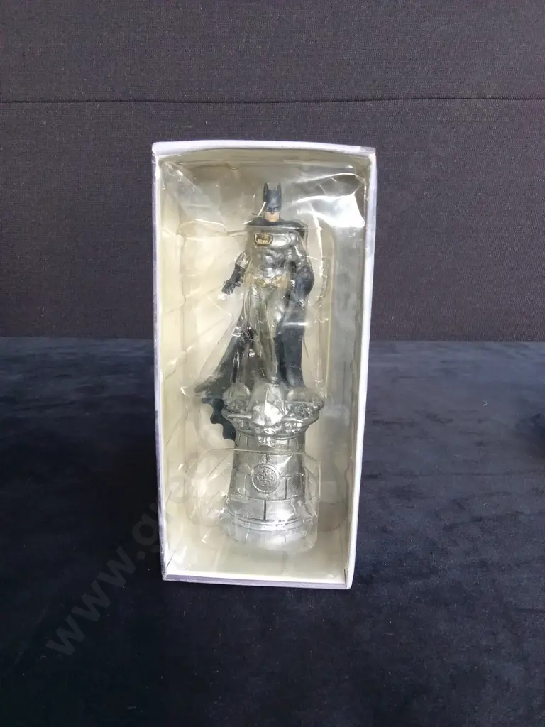 EAGLEMOSS DC CHESS COLLECTION BATMAN PIECE PLUS CORRESPONDING BOOKLET Image 1++