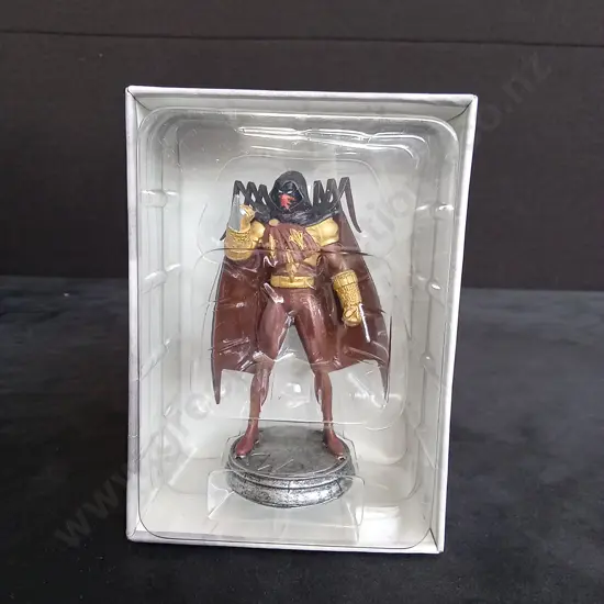 EAGLEMOSS DC CHESS COLLECTION AZRAEL PIECE PLUS CORRESPONDING BOOKLET