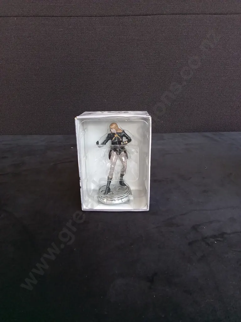 EAGLEMOSS DC CHESS COLLECTION BLACK CANARY PIECE PLUS CORRESPONDING BOOKLET Image 1++