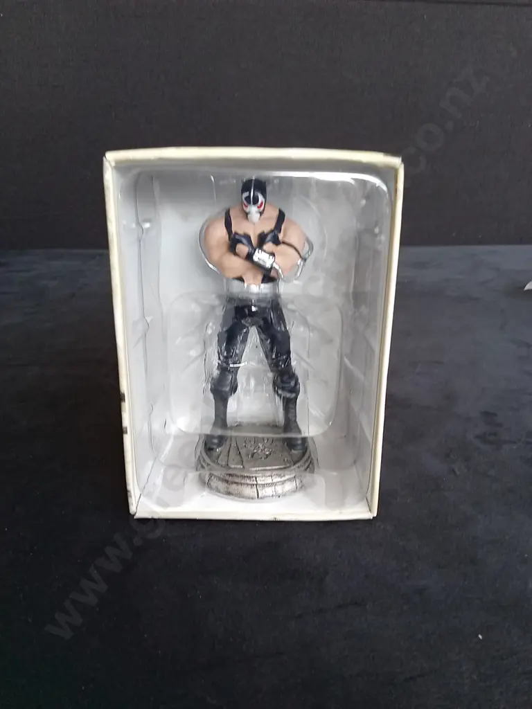 EAGLEMOSS DC CHESS COLLECTION BANE PIECE PLUS CORRESPONDING BOOKLET Image 1++