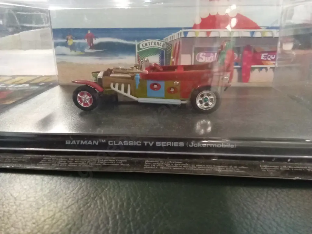 EAGLEMOSS BATMAN AUTOMOBILIA JOKERMOBILE #37 DIECAST MODEL 1:43 PACKAGED PLUS CORRESPONDING MAGAZINE Image 1++