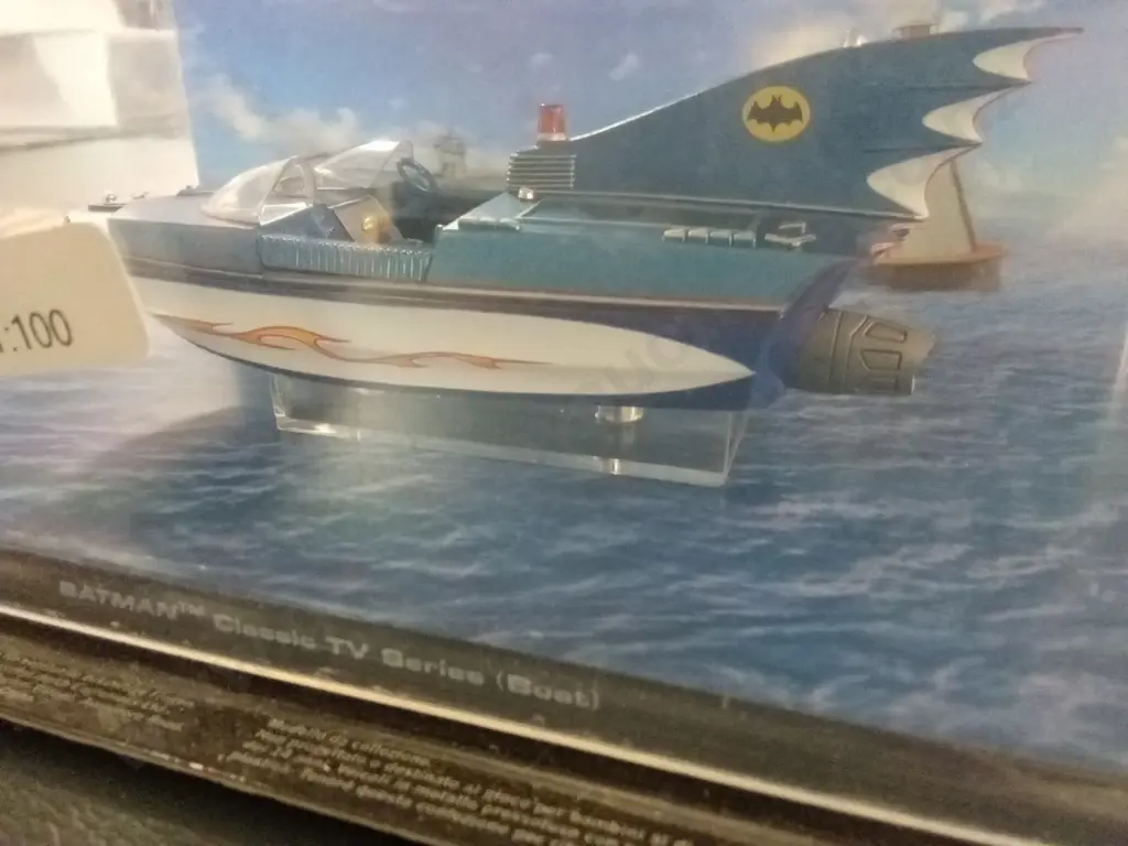 EAGLEMOSS BATMAN AUTOMOBILIA TV SERIES BAT BOAT#24 DIECAST MODEL 1:43 PACKAGED PLUS CORRESPONDING MAGAZINE Image 1++