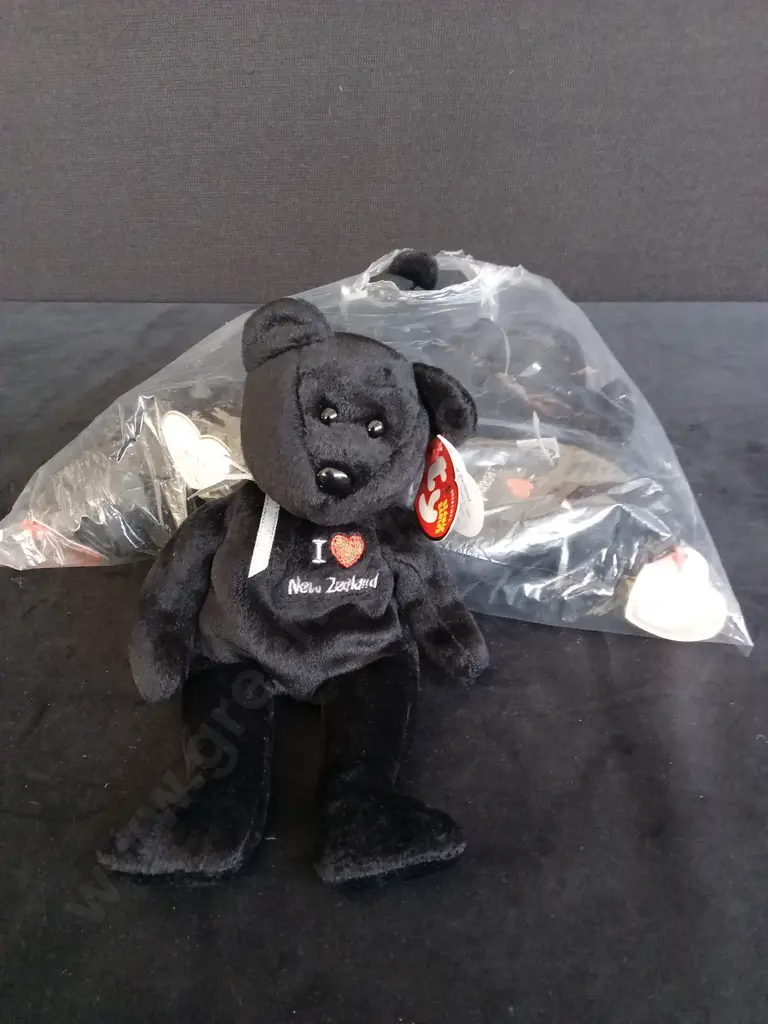 BRAND NEW BAG OF 6 TY BEANIE BABIES "NEW ZEALAND" Image 1++