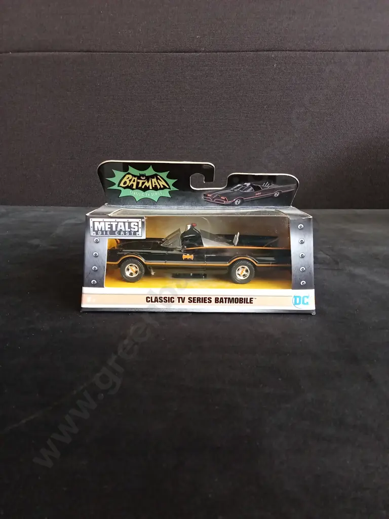 JADA TOYS 1:32 SCALE METALS DIE CAST CLASSIC TV BATMOBILE Image 1++