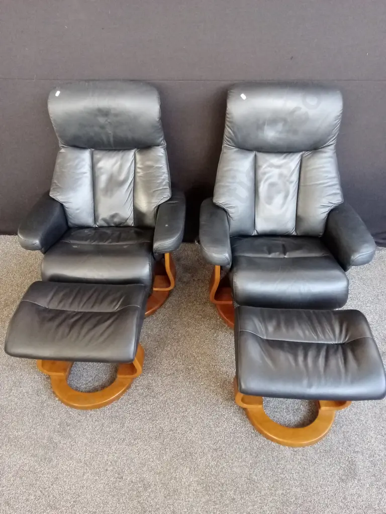 2 ROTATING LEATHER CHAIRS WITH FOOTSTOOLS Image 1++