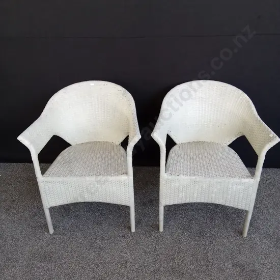 2 OUTDOOR CHAIRS