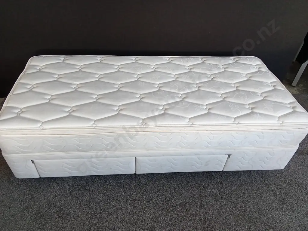 SINGLE BED BASE WITH 2 DRAWERS AND A MATTRESS Image 1++