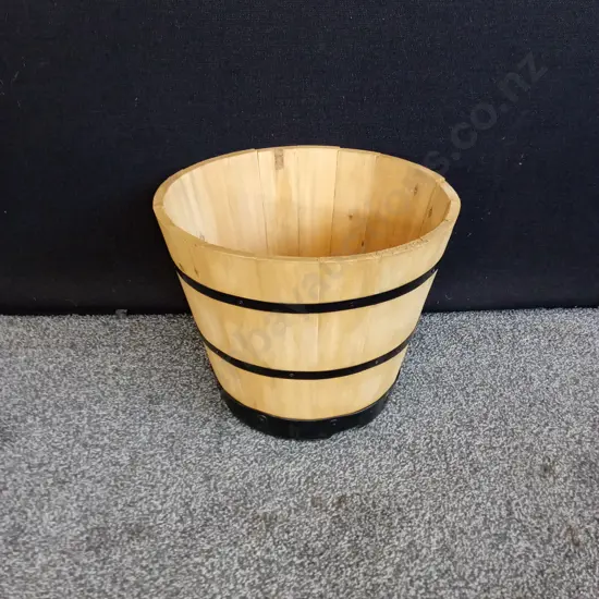 WOODEN PLANT POT