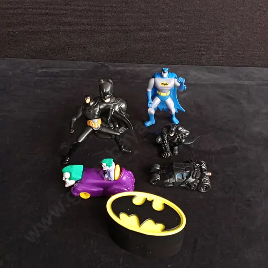 COLLECTION OF BATMAN TOYS
