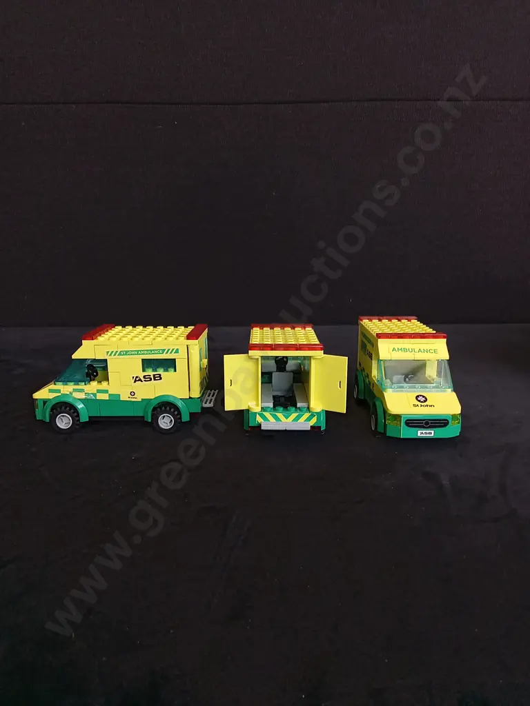 ST JOHN ASB LEGO AMBULANCE SET Image 1++