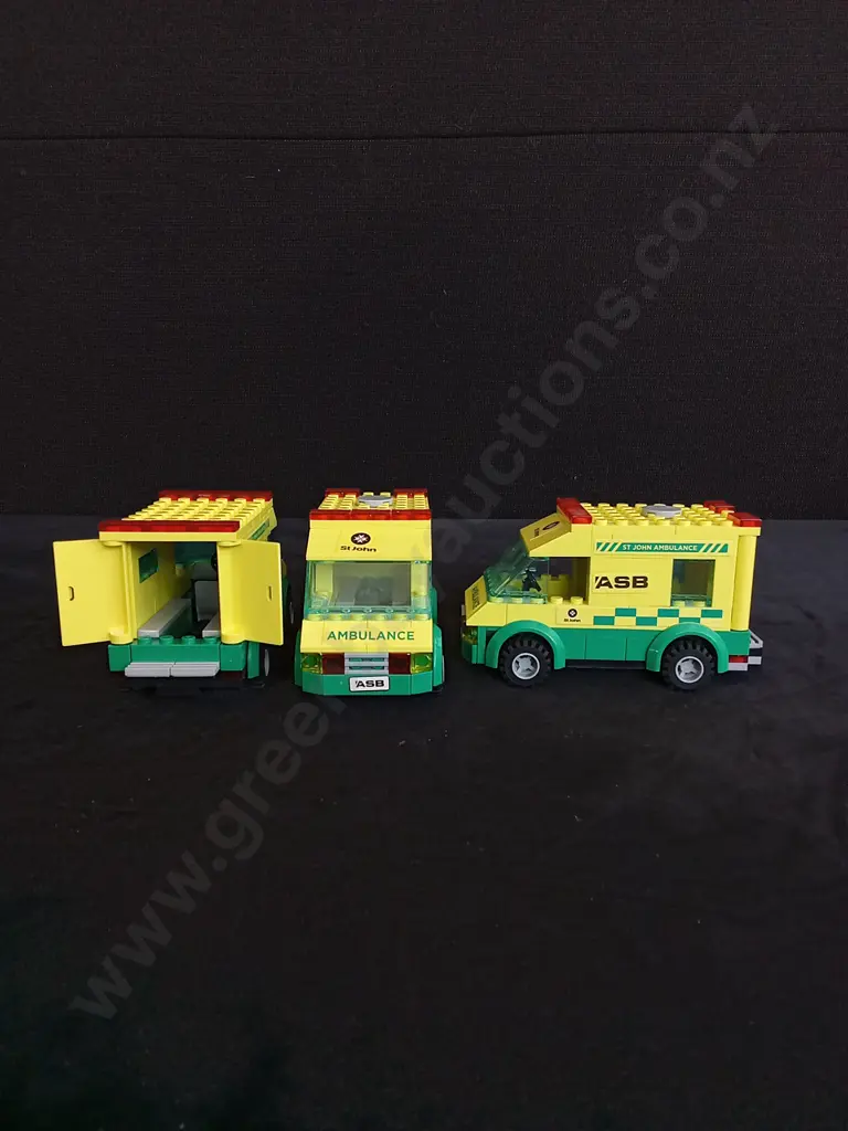 ST JOHN ASB AMBULANCE LEGO SET Image 1++