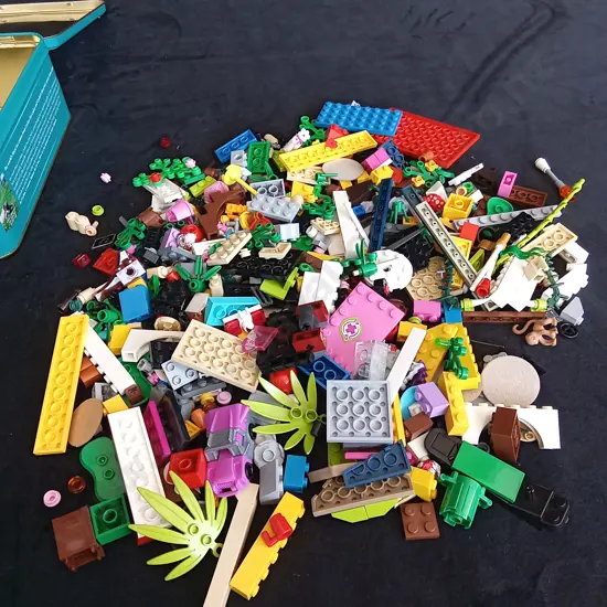TIN OF LEGO PIECES