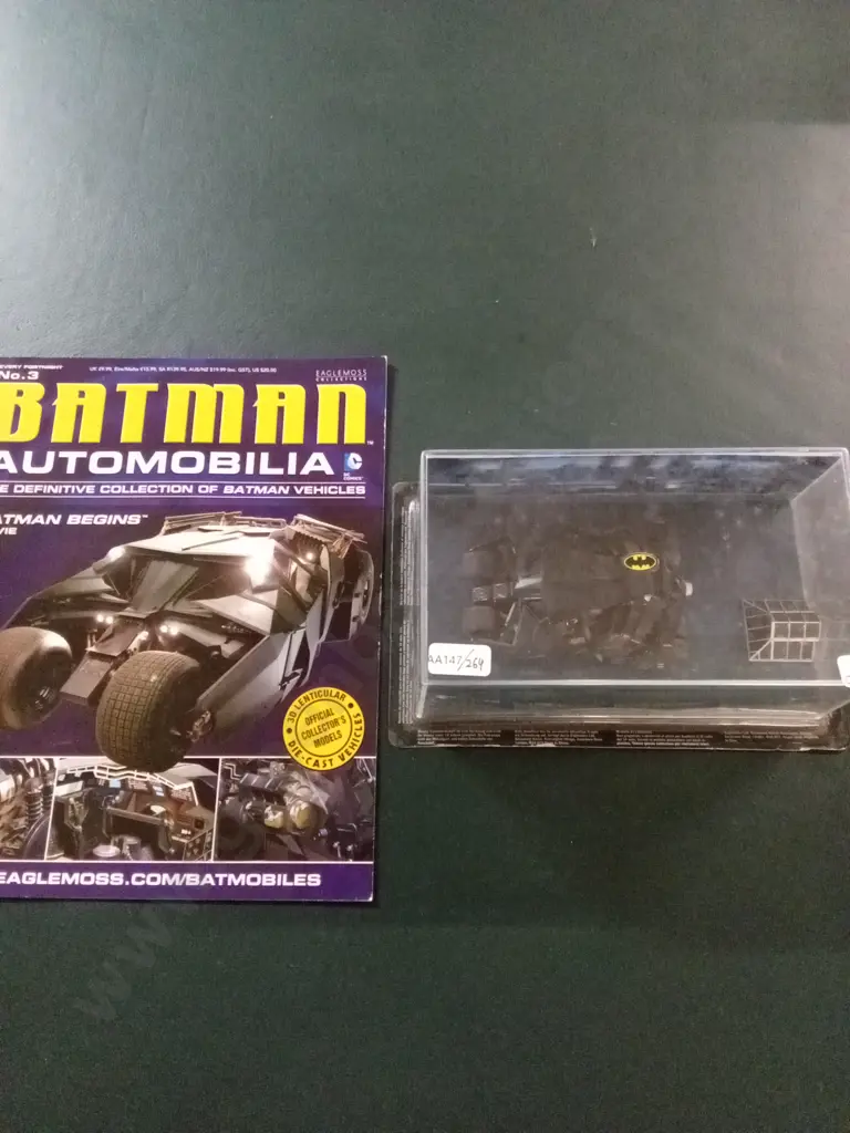 EAGLEMOSS BATMAN BEGINS MOVIE 1:43 PACKAGED PLUS CORRESPONDING MAGAZINE Image 1++