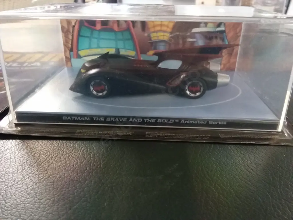 EAGLEMOSS BATMAN THE BRAVE AND THE BOLD ANIMATED SERIES 1:43 PACKAGED PLUS CORRESPONDING MAGAZINE Image 1++