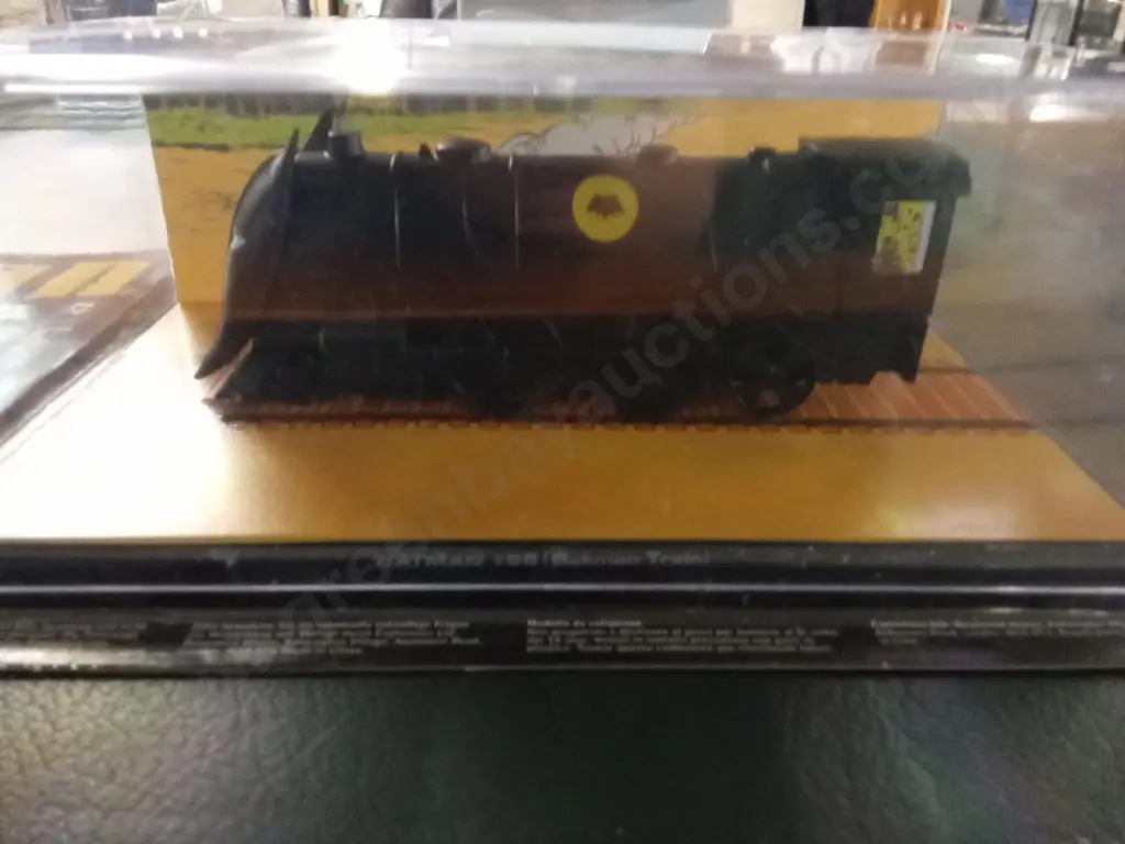 EAGLEMOSS BATMAN #95 BATMAN TRAIN 1:43 PACKAGED PLUS CORRESPONDING MAGAZINE Image 1++