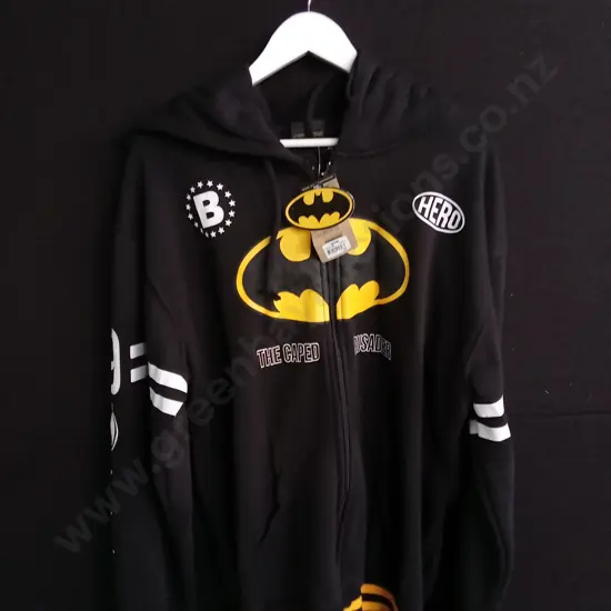 BRAND NEW BATMAN ZIP UP SIZE XL