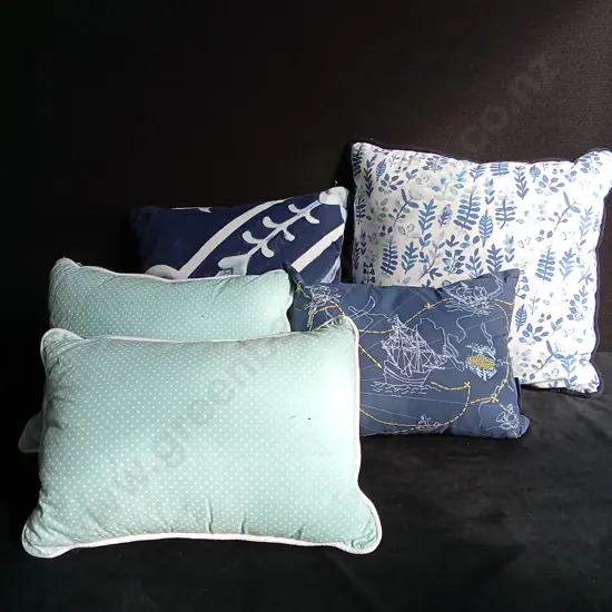 5 CUSHIONS
