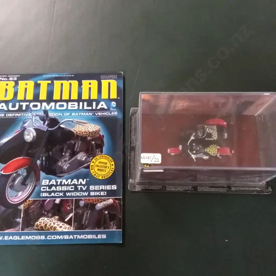EAGLEMOSS BATMAN AUTOMOBILIA #83 BLACK WIDOW BIKE 1:43 PACKAGED  PLUS CORRESPONDING MAGAZINE