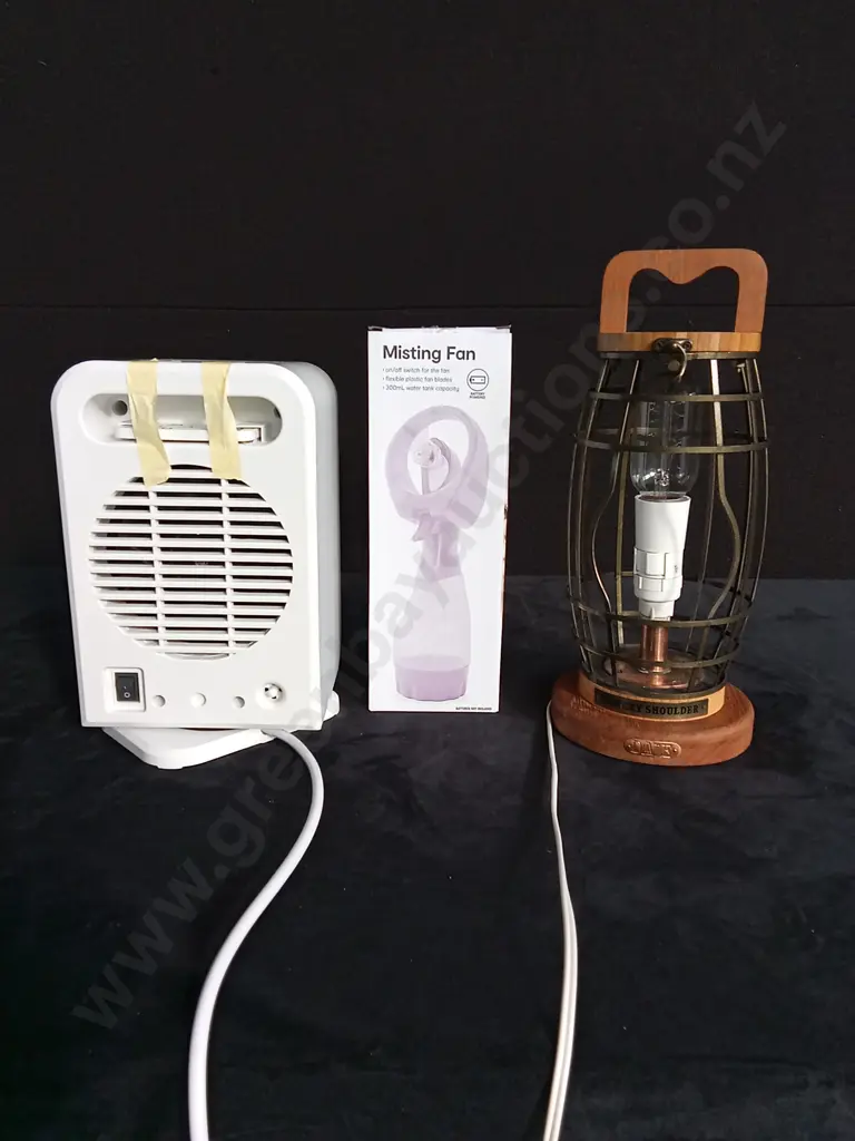 MONKEY SHOULDER LAMP AND 2 FANS Image 1++