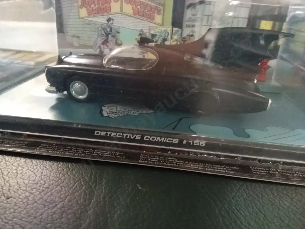 EAGLEMOSS BATMAN BATMOBILE #156 DETECTIVE COMICS 1:43 PACKAGED  PLUS CORRESPONDING MAGAZINE Image 1++