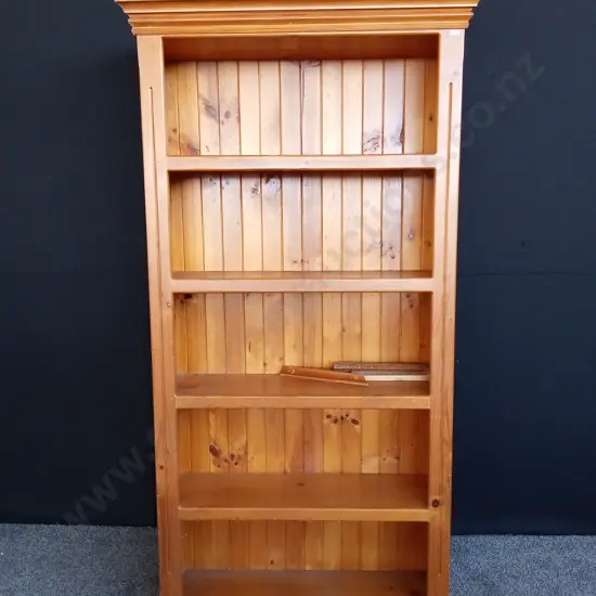 WOODEN BOOKSHELF DAMAGED H 193CM L 92CM D 32CM