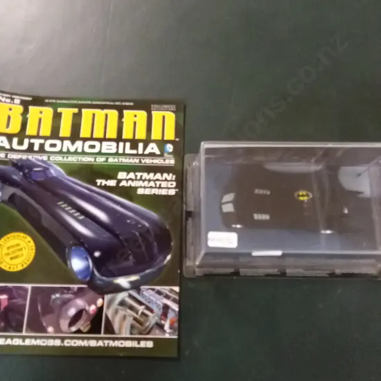 EAGLEMOSS BATMAN THE ANIMATED SERIES BATMOBILE IN CASE 1:43  PLUS CORRESPONDING MAGAZINE