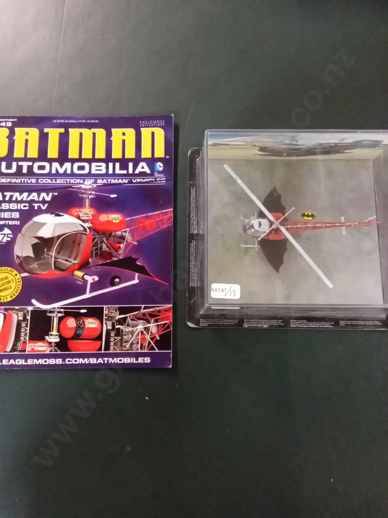 EAGLEMOSS BATMAN AUTOMOBILIA #49 BATCOPTER 1:43 PACKAGED  PLUS CORRESPONDING MAGAZINE Image 1++