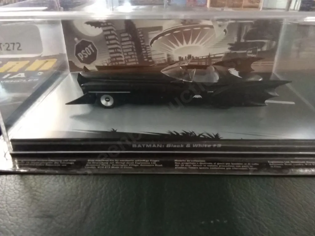 EAGLEMOSS BATMAN AUTOMOBILIA #3 BATMAN BLACK AND WHITE 1:43 PACKAGED PLUS CORRESPONDING MAGAZINE Image 1++